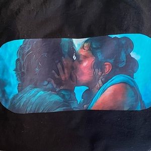 Reylo | Rey & Ben | Kylo Ren Kiss T-Shirt